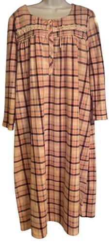 Earth Angels Night gown Women’s Sz 1X Long Sleeve 100% Polyester Long