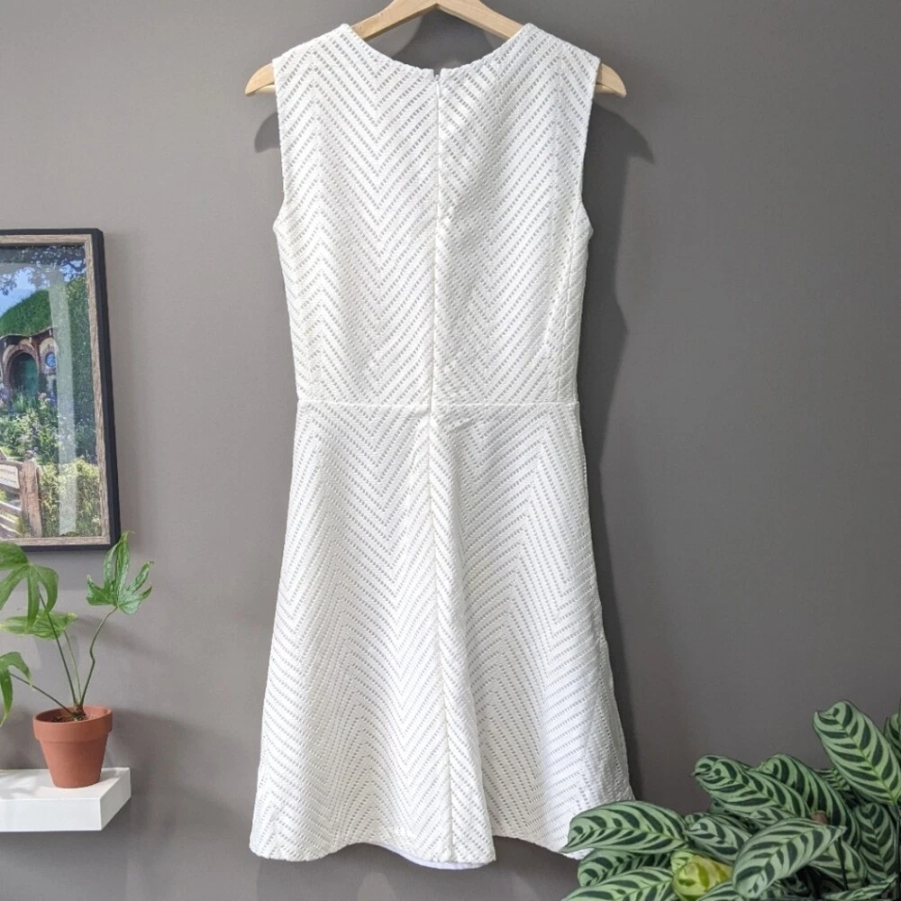 Abito chevron bianco Tory Burch lunghezza ginocchio piccolo