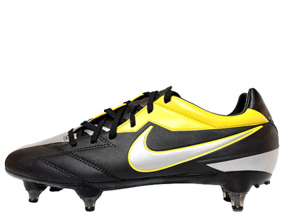 nike total 90 strike iv