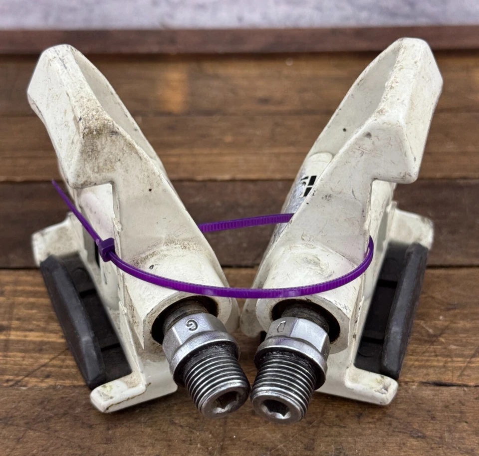 Pedales de aspecto vintage rojo desgaste sin clip bicicleta de carreras Eroica años 80 blanco A5 Foto 3 de 4