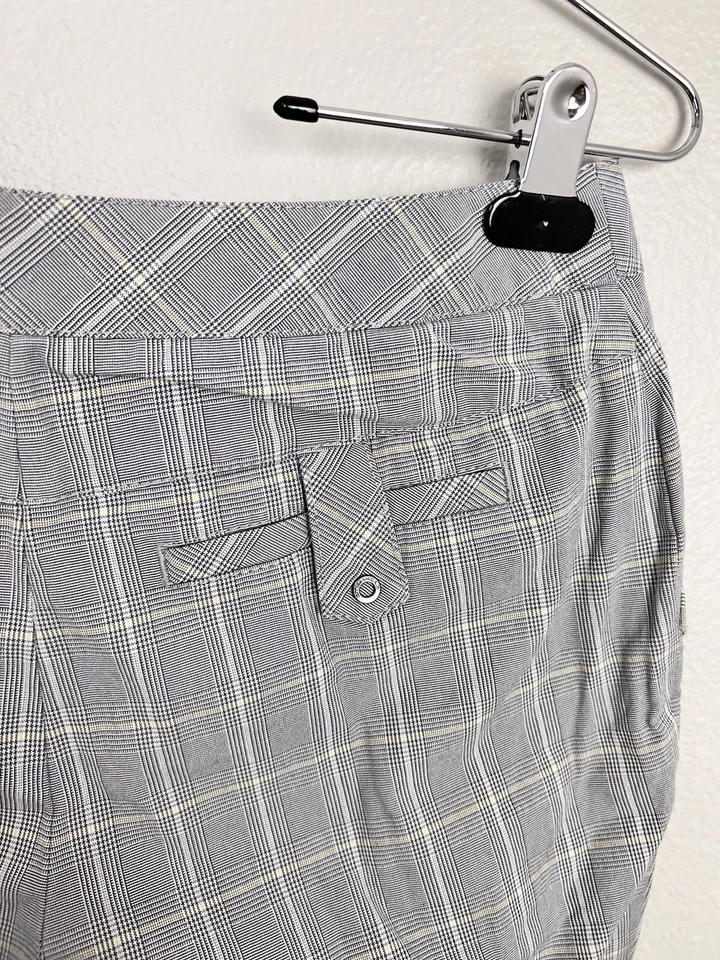 Cutter and Buck Gray Retro Glen Plaid Womens Golf Casual Shorts Sz 2 - Image 4 of 4