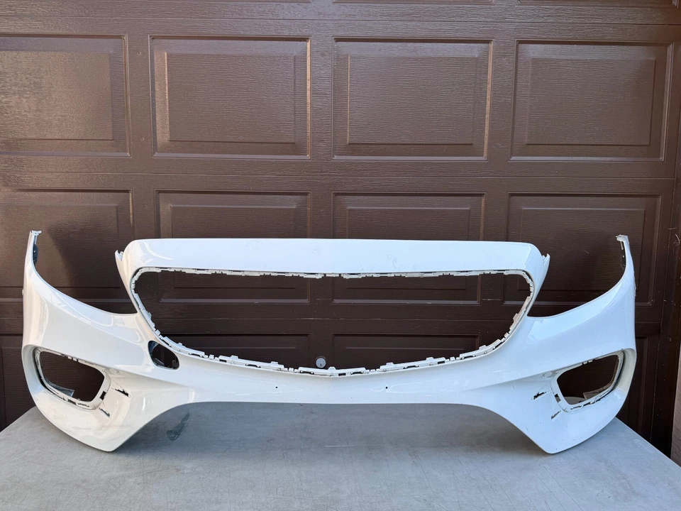 Parachoques delantero Mercedes Benz E300 E200 AMG 2017-2020 OEM A2138852600 con sensor Foto 3 de 4