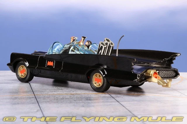 Batimóvil Corgi 1:46 Batman y Robin Foto 2 de 4