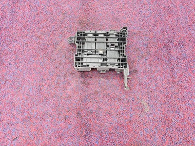 CADILLAC CT6 LUXURY 16-20 OEM FUSE BOX ECU CONNECTOR PLASTIC HOUSING HOLDER 23K