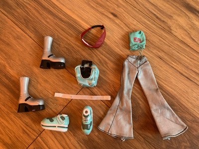 2002 MGA Bratz Flaunt It Jade outfit 