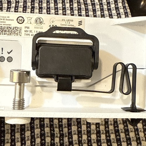 Ericsson MINI-LINK 6363 UKL 402 11/03L R4B 20220426 - Foto 12 di 12