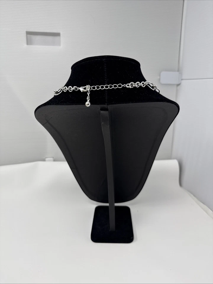 White MOP other of Pearl Shell Pendant Chunky Silver T Chain 17" Necklace AVON - Image 3 of 4