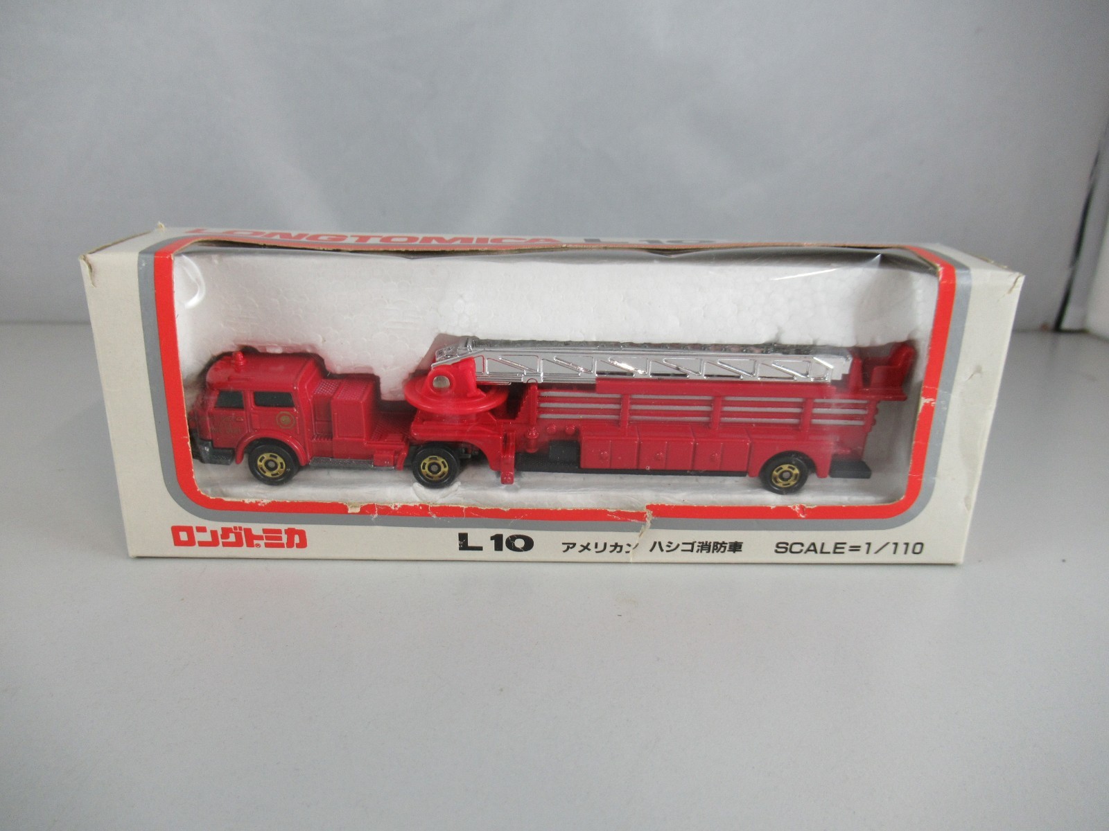 Tomica L10 American Fire Ladder Truck
