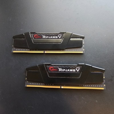 G. SKILL Ripjaws V 16GB 2 x 8GB PC4-28800 (DDR4-3600) Memory CL 18-22-22-42 RAM