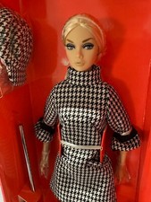 FASHION ROYALTY POPPY PARKER CHECKMATES DOLL 12” NRFB WITH SHIPPER