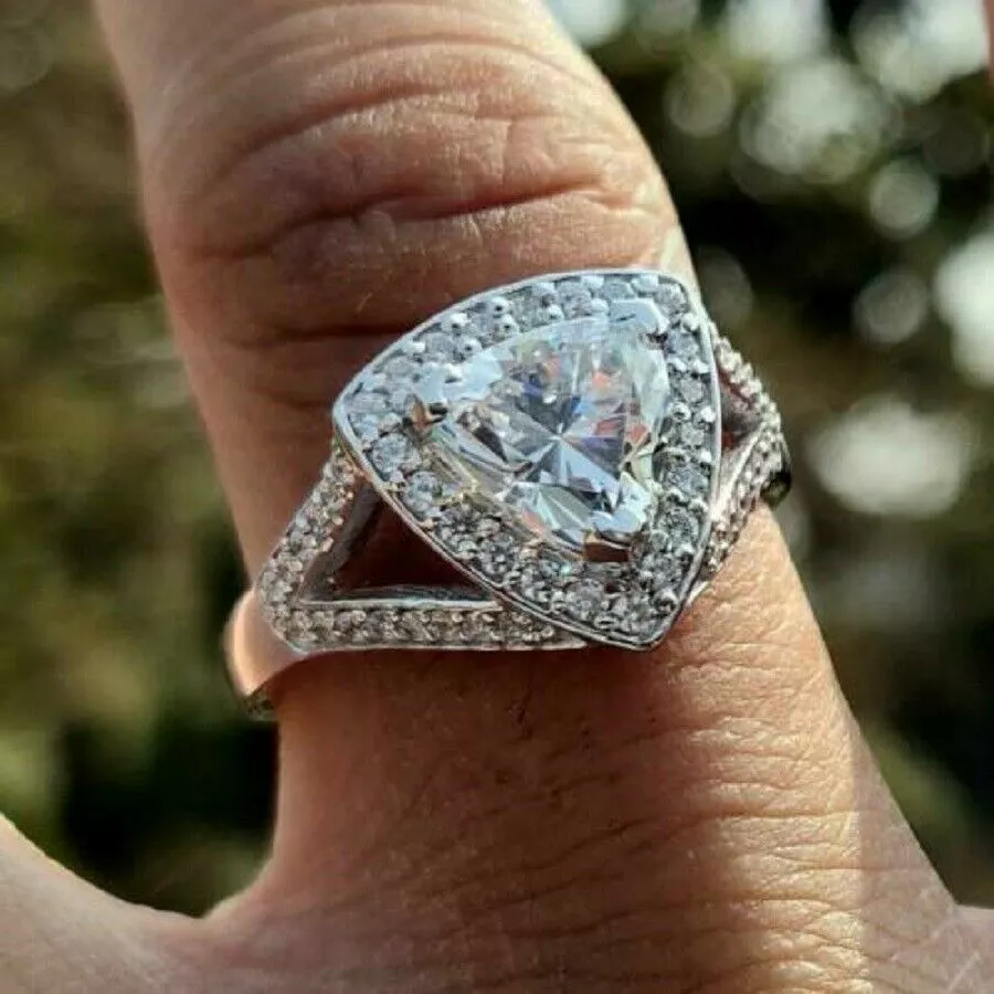 1 carat trillion cut outlet diamond ring