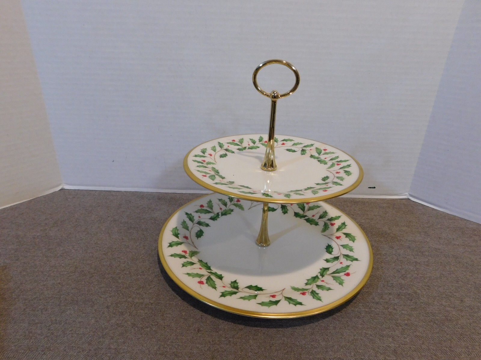 Lenox Holly Tidbit Server