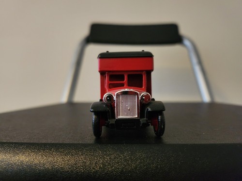 Lledo Days Gone Truck Madame Tussauds - Diecast - Vintage - Picture 4 of 5