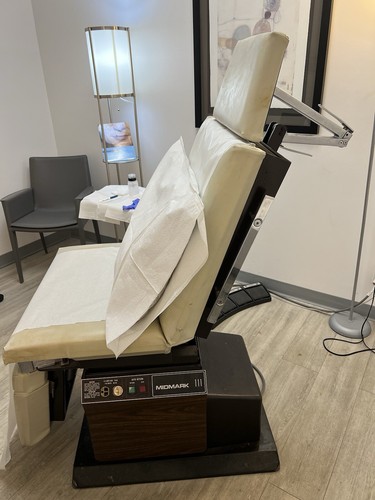 Midmark Table For Sale . Functions Automatic By  Foot Pedal.