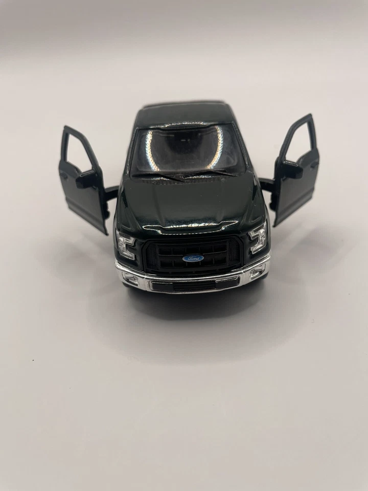 Toy Model Ford F150 Green 2015 . Regular Cab 1:42 Scale Car - Image 3 of 4