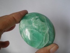 Natural Green Smithsonite oval palm stone, 88 grams, 5.5 x 4.5 x 2 cm, Pakistan