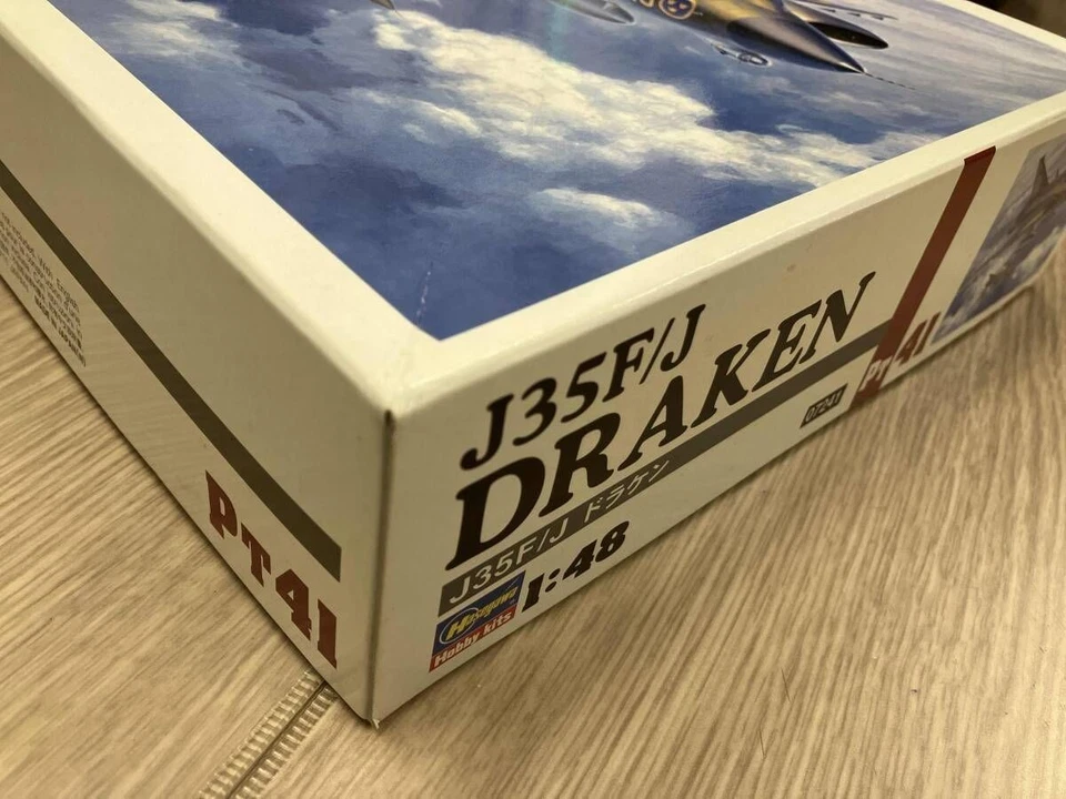 Hasegawa 1/48 J35F J Draken PT Series PT41 Airplane Plastic Model Kit - Immagine 2 di 4