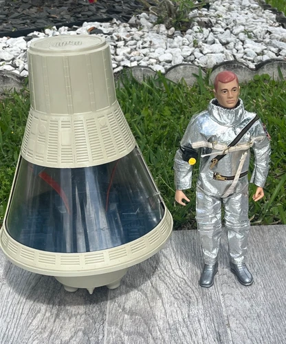 VINTAGE HASBRO 1967  GIJOE Action Pilot Astronaut and Space Capsule!