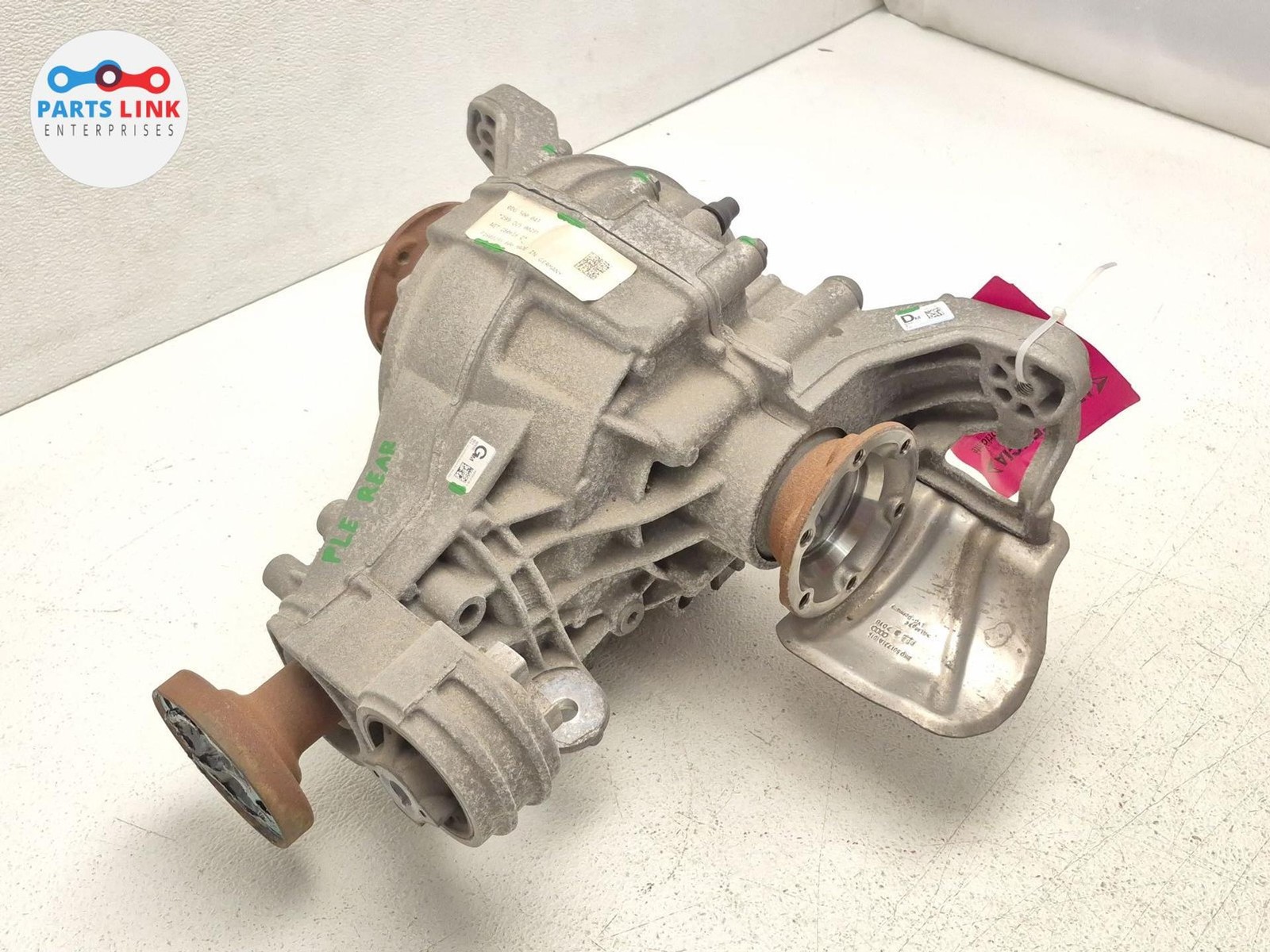 2016-20 BENTLEY BENTAYGA REAR DIFFERENTIAL CARRIER ASSEMBLY 6.0L W12 69K 636