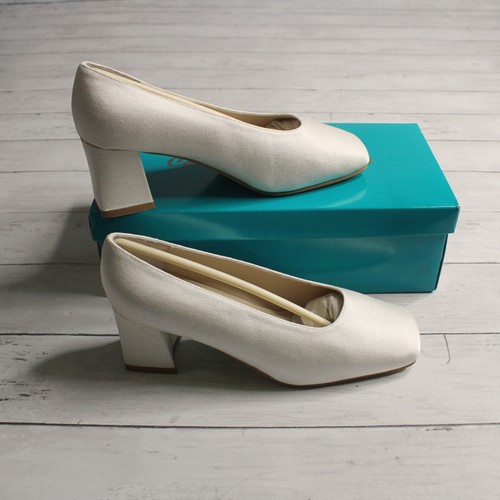Colorful Creations Women's Size 6.5 D White Pumps Dyeable Satin Fabric Bridal