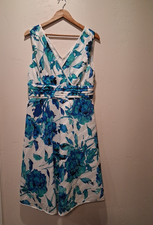 Cottagecore Romantic BlueWhite Floral Dress Slvless VNeck Ruched Waist Midi Sz14