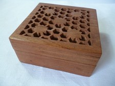 BOITE CARREE COUVERCLE AJOURE