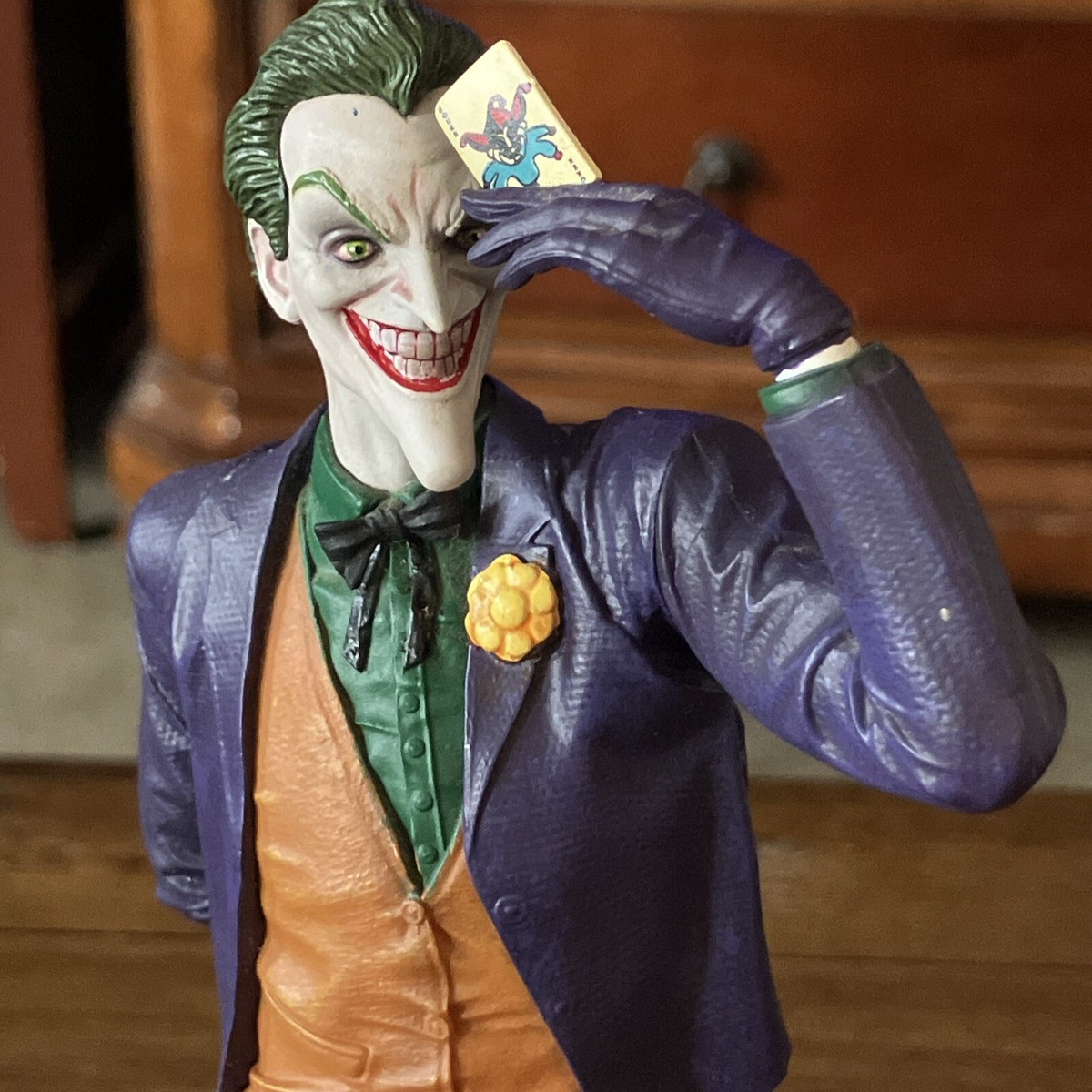 DC Diamond Select Gallery The Joker Figure - | eBay