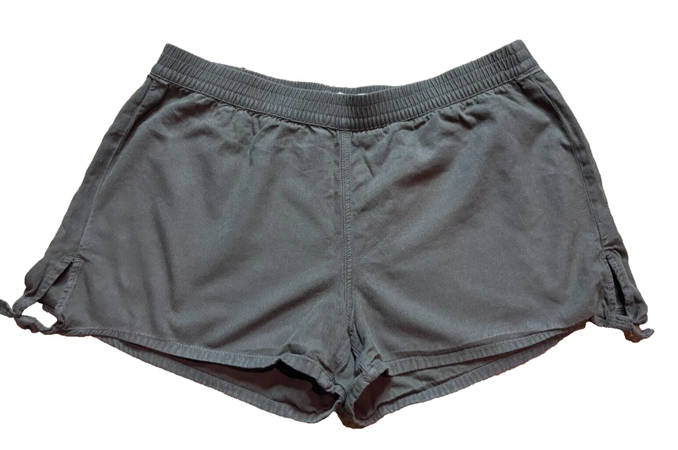 Mini Pantalones Cortos Madewell Elásticos Verde Oliva Rayón Algodón Pull-On Botín Grande x 2.5" Foto 2 de 4