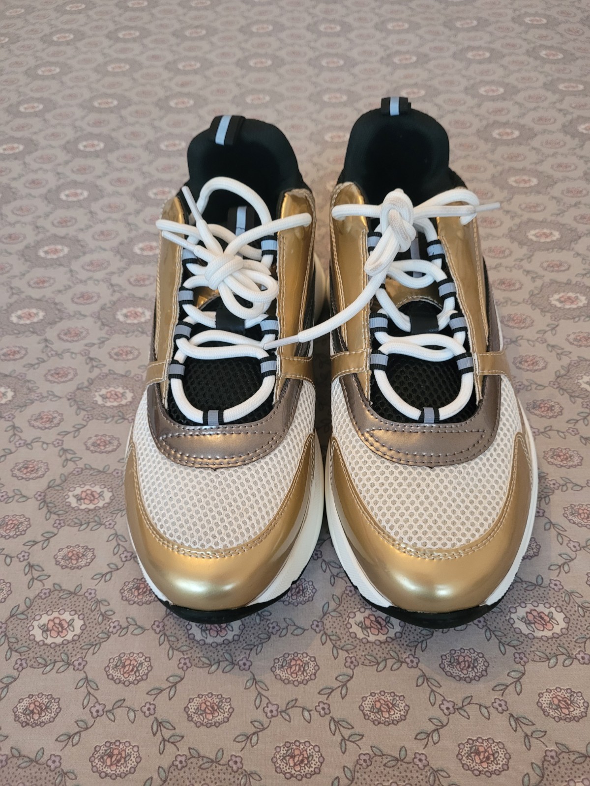 Dior B22 Men's Trainers White Gold Silver Size UK 10 image 2