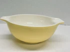 Vintage Pyrex #443 Yellow Daisy 2 1/2 Qt Cinderella Bowl