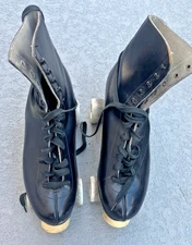 men  Roller Skates Vintage Pacer Crown size 10 black  great shape indoor