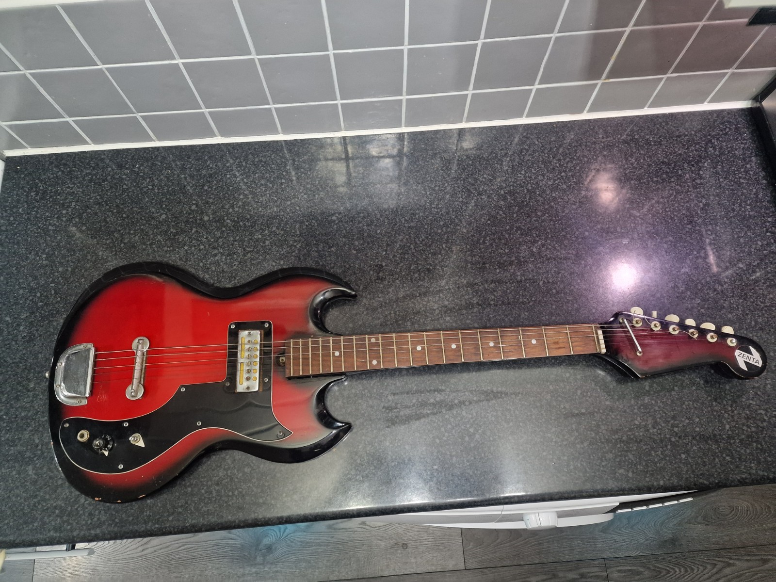 Classic Teisco Zenta Electric Guitar 6 String Gold Foil pickup