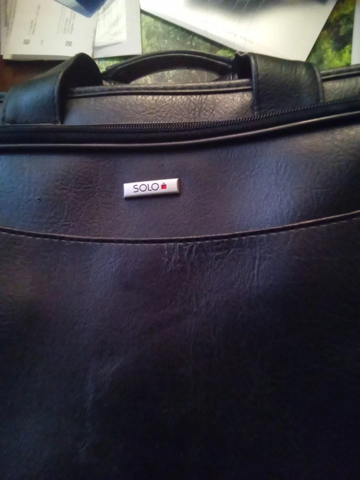Solo Classic Briefcase  - Image 4 of 4