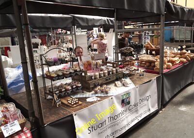 Foto 6x4 Ein Stand zum Genießen von Altrincham frisches Brot und Kuchen kann jetzt sein b c2014