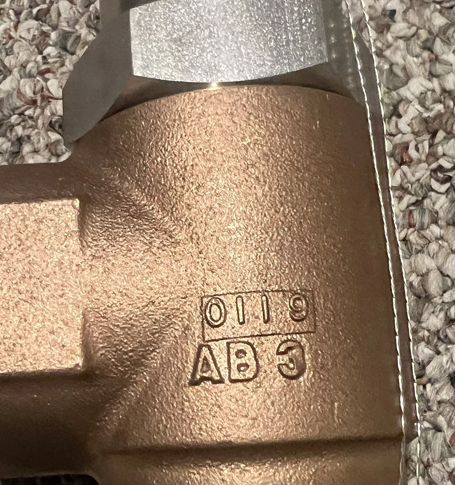 Válvula de ângulo de alívio Rego AR4108A310 B16 10016 tampa 310 psig 1232 scfm - Imagem 4 de 4