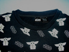 Mandalorian Baby Yoda Crewneck Sweatshirt Star Wars Youth Boys Sz L