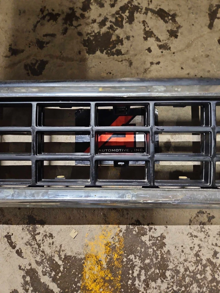 83-88 FORD RANGER Grille Black Horizontal Billet W/Chrome Surround Badge OEM Foto 4 de 4