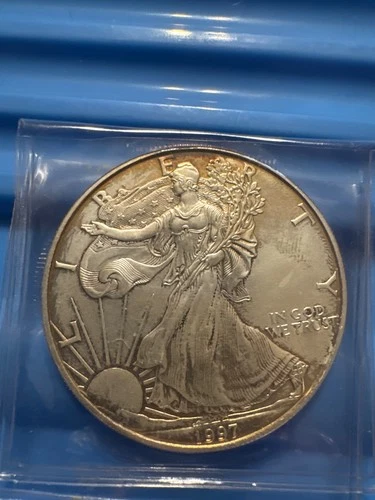 1997 American Eagle Silver Dollar / 1 oz .999 Silver / Uncirculated ASE Bullion