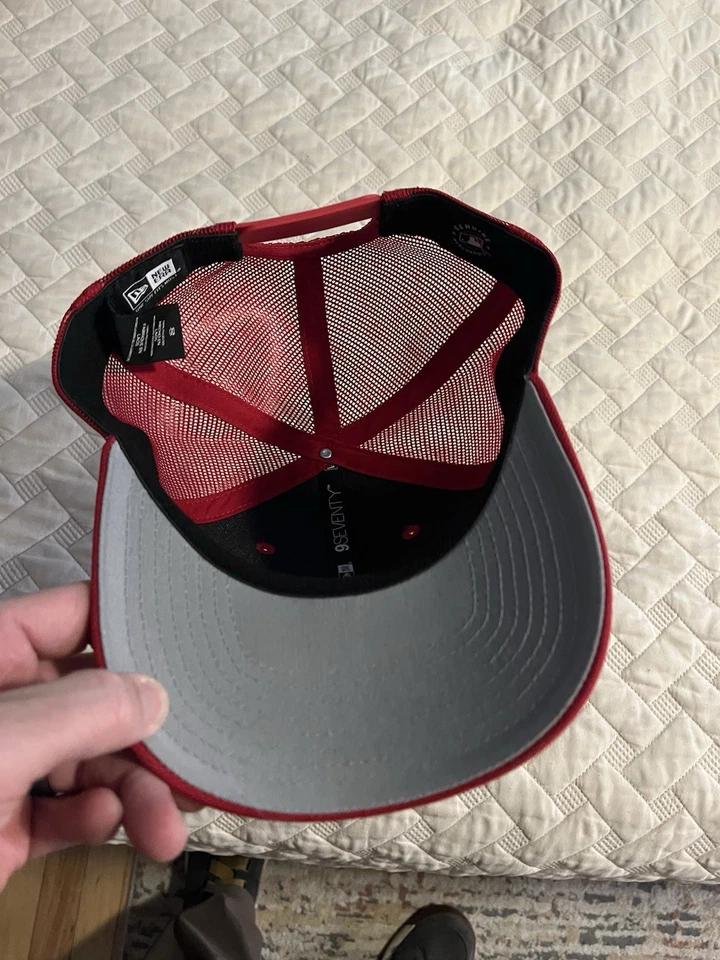 Men's New Era Red Cincinnati Reds Flag 9SEVENTY Stretch-Snap Hat Worn Once - Image 4 of 4