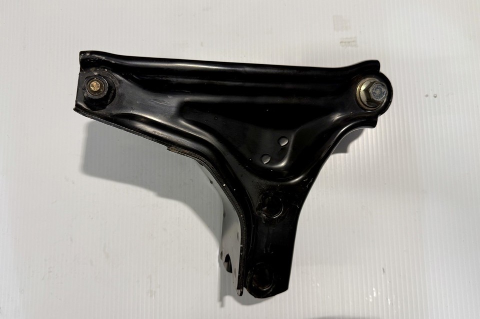 5 Speed OEM 94-01 Acura Integra Rear Engine T-Bracket MT B18 B16 Civic ...