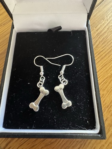 925 Silver Hook Thru Earrings With Doggy Bone Drops - Picture 2 of 2