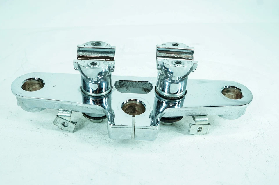 14 Harley Heritage Softail Classic OEM Front Fork Upper Triple Tree Clamps 1381 - Image 2 of 4