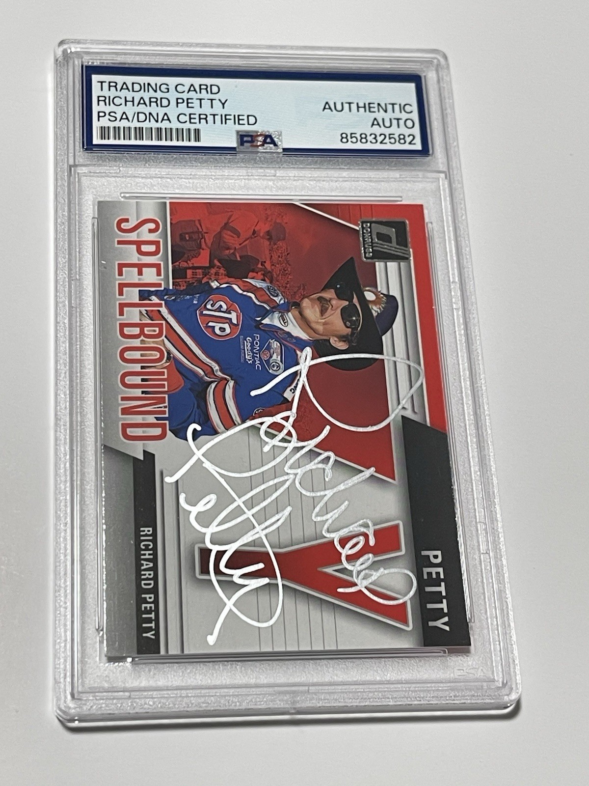 Richard Petty Signed Card IP Slabbed PSA DNA Donruss SPELLBOUND Auto IP a view 9