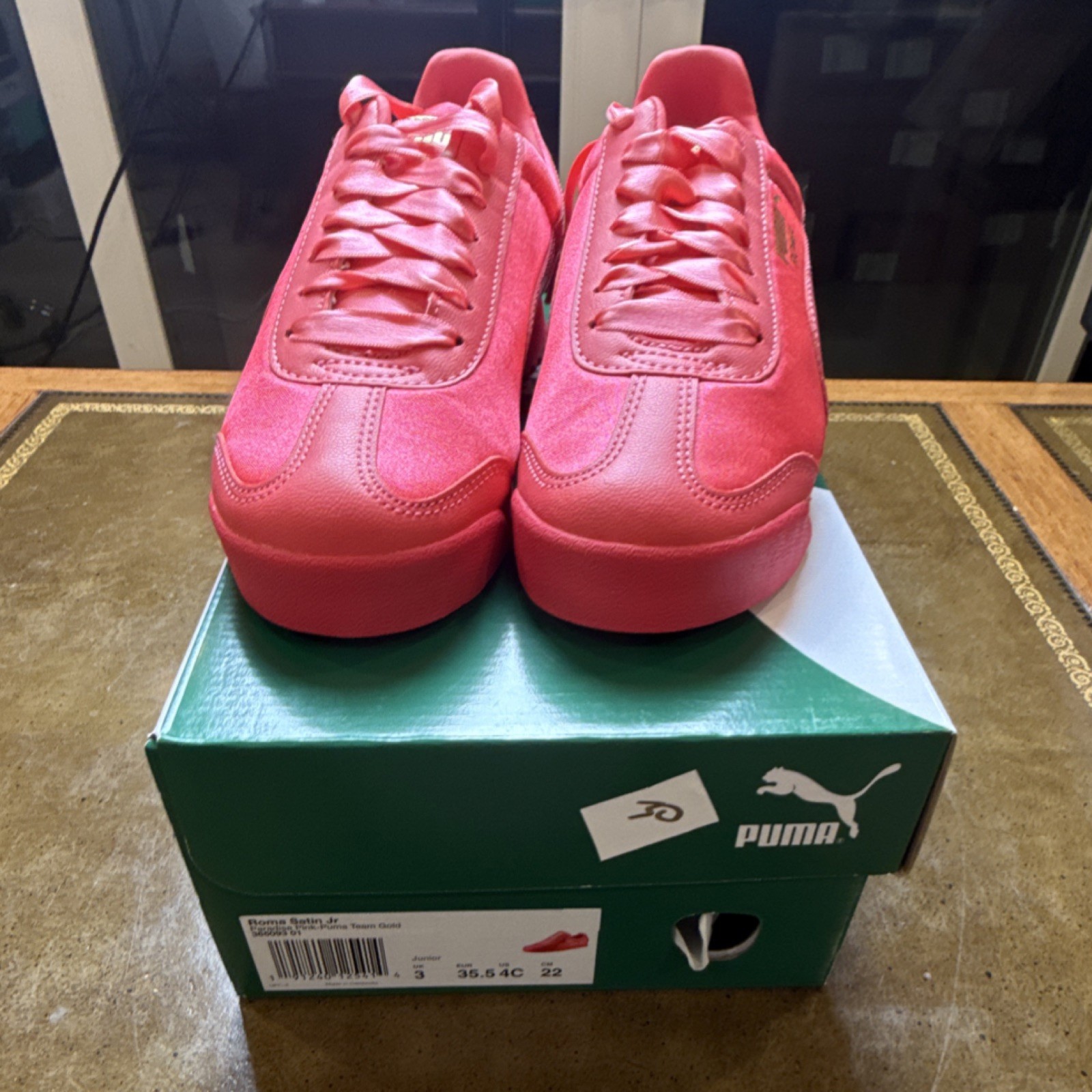 PUMA Roma Pink Lace Up Low Top Athletic Sneakers thumbnail 2