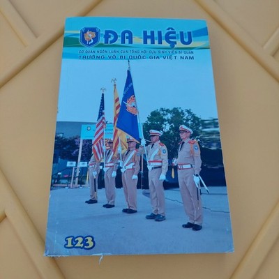 Da Hieu #123 Vietnamese Magazines Cuon Sach Linh Viet Nam Cong Hoa 