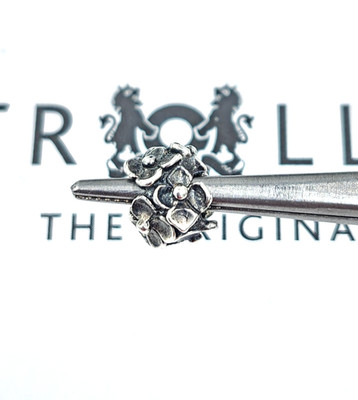 Authentische Trollbeads Hortensie Bead Sterlingsilber Charm ZURÜCKGENOMMEN