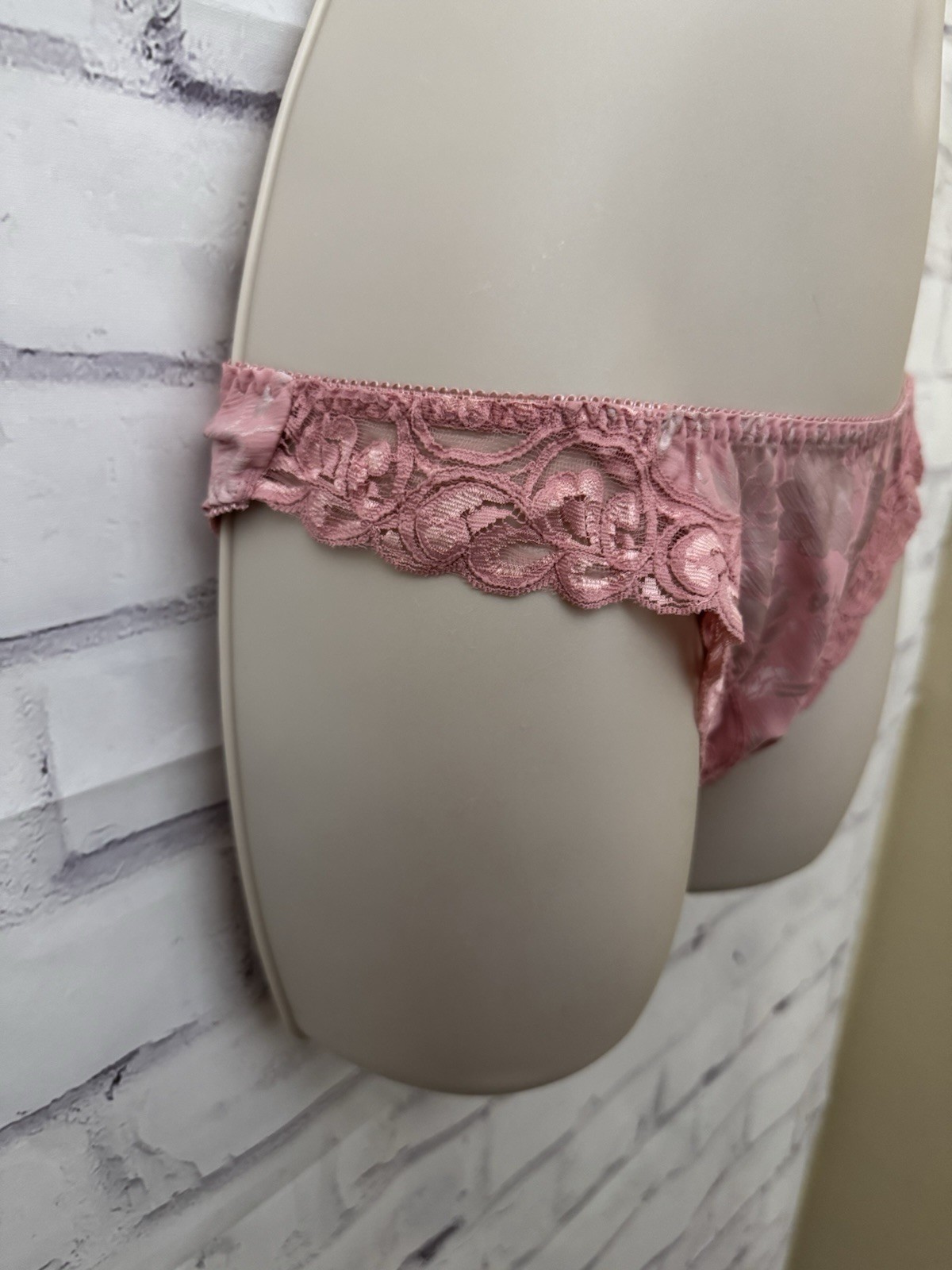 Victoria’s Secret Vintage Gold Label Silky Panties Med Sz 6 Pink Lace Trim New