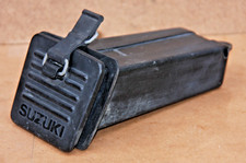 BOITE A OUTILS 4743044B00 SUZUKI DR 750 800 S 1988-1990