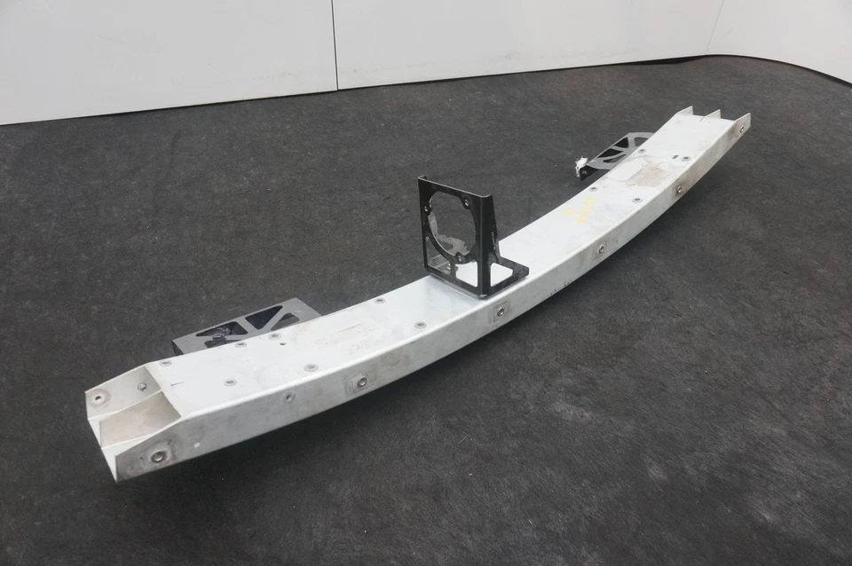 Barra de choque de impacto de refuerzo de parachoques trasero OEM 11A8098CP McLaren 650S 2015-17 Foto 3 de 4