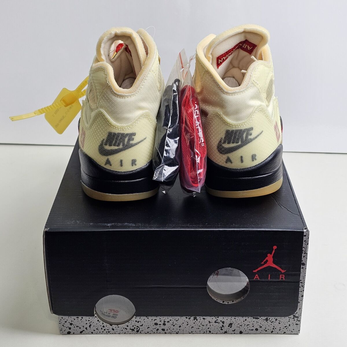 Jordan 5 SP x Off-White Mid Sail US Size 7.5 DH8565-100 Jordan 5 SP x Off-White Mid Sail US Size 7.5 DH8565-100